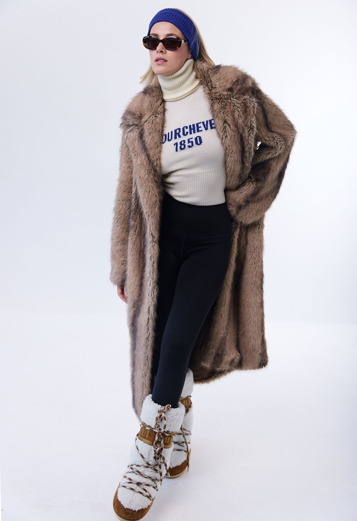 Linla Courchevel White Knitted Jumper