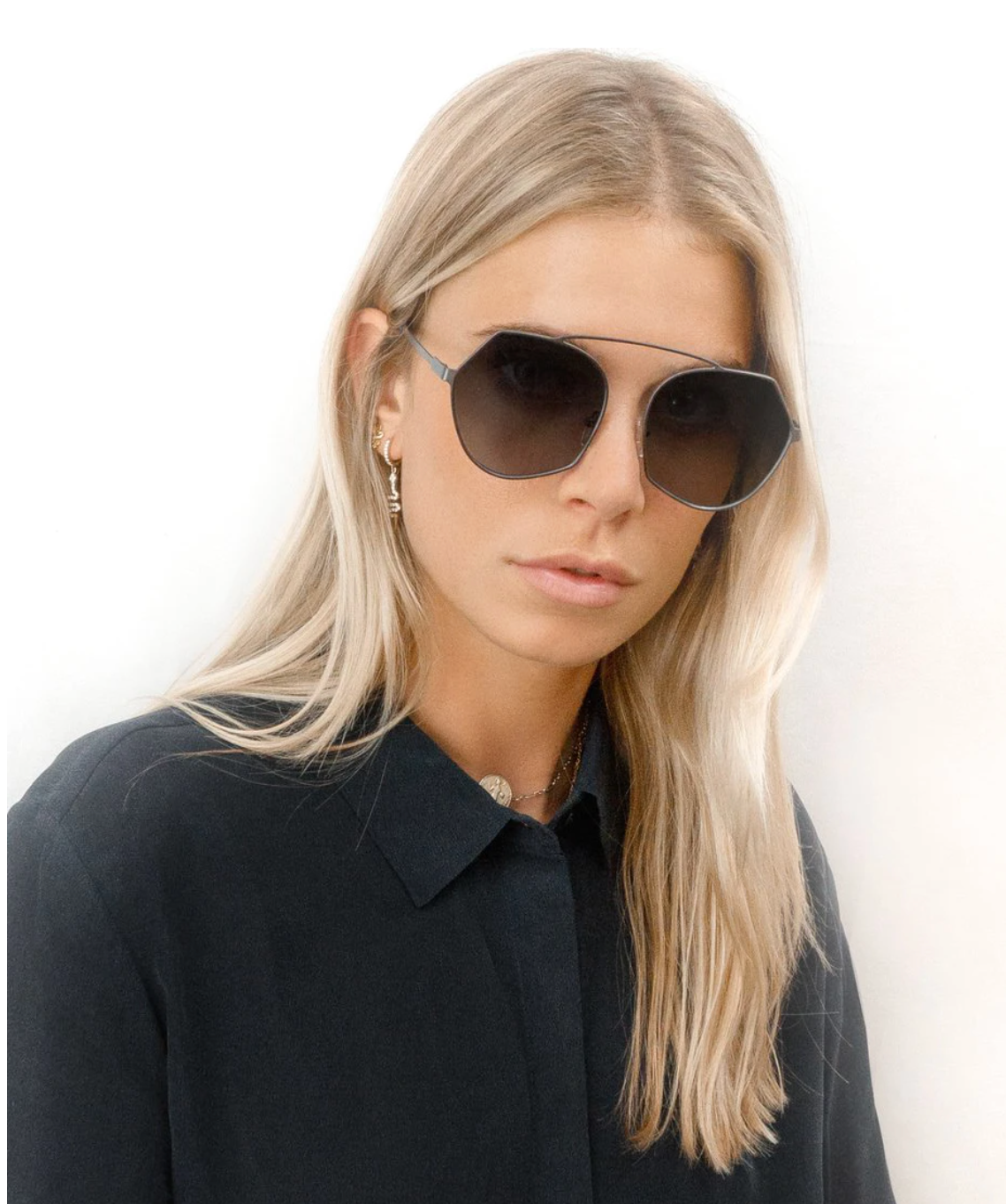 Sienna Alexander Belgravia Sunglasses in Black